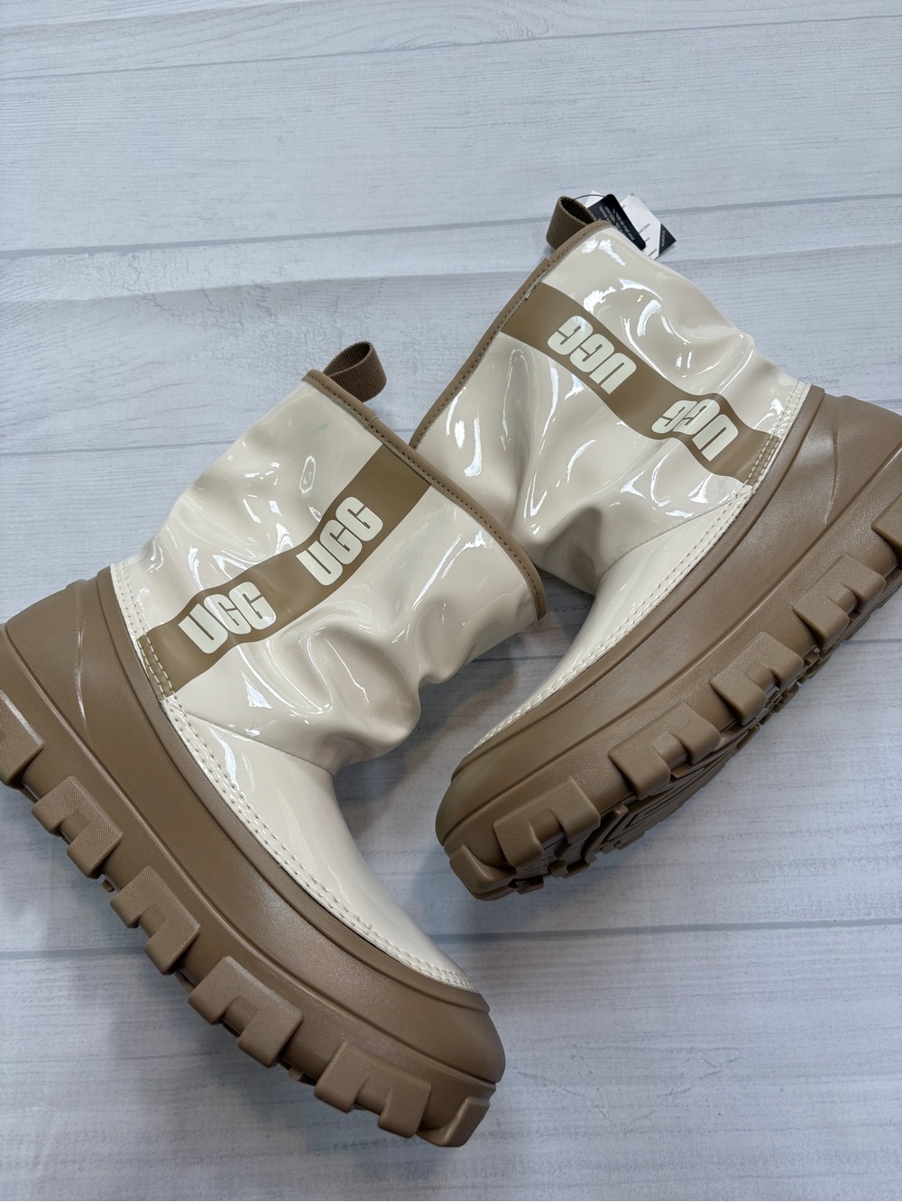 UGG Women's Cream and Taupe Glossy Platform Boots